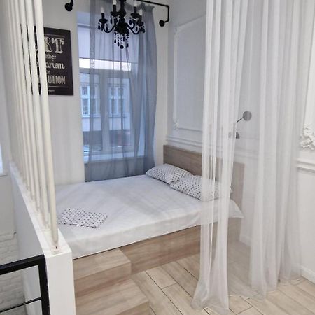 Чорно -Білий Люкс В Центрі Apartment Лвив Екстериор снимка