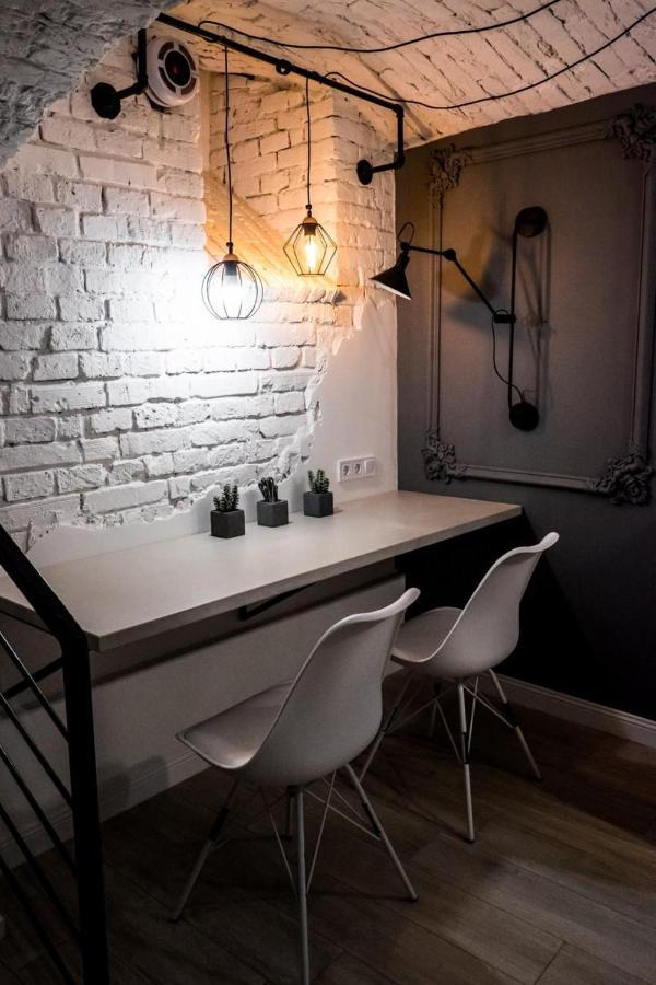 Чорно -Білий Люкс В Центрі Apartment Лвив Екстериор снимка
